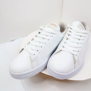 adidas Advantage women's sneaker in the Cloud White/Cloud White/Coppe size us9